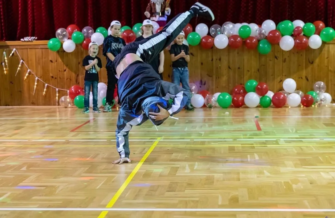 Studio 4 You · breakdance v akci