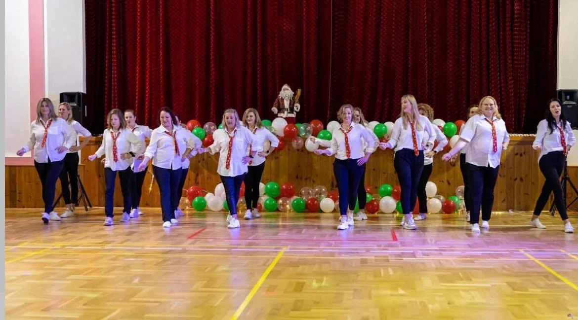 Studio 4 You · Mom Gang na vystoupení