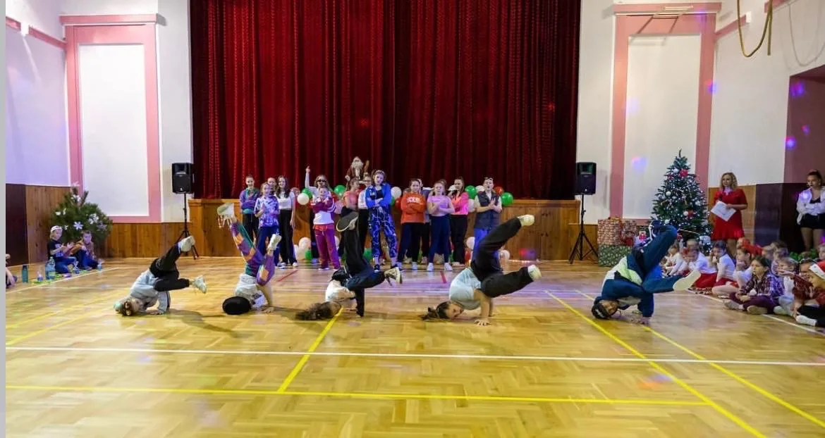 Studio 4 You · akrobatická choreografie